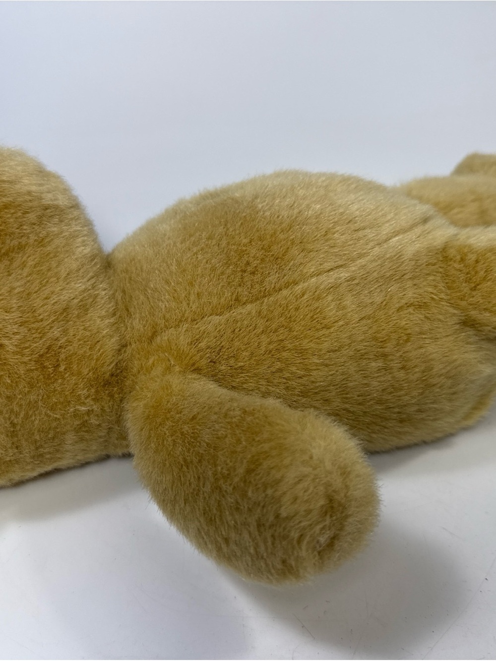 Gund Plush classic Winnie the Pooh in Soft Golden Brown coat - Picture 5 of 10
